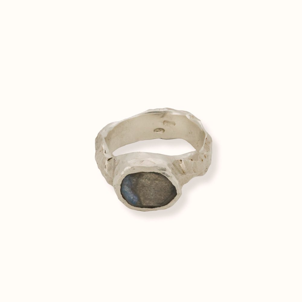 Anello con Labradorite taglio rose cut - Grete Schieder - art and jewelry