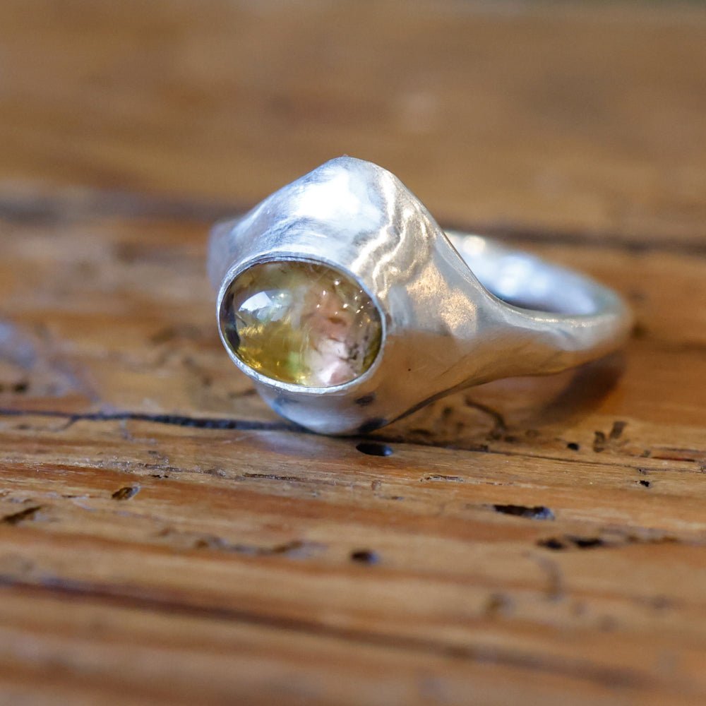 Anello con tormalina multicolore - Grete Schieder - art and jewelry