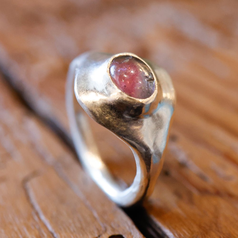 Anello con tormalina multicolore - Grete Schieder - art and jewelry