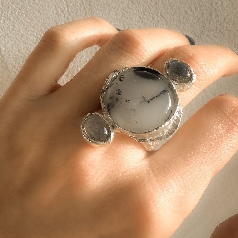 Anello grande equilibrio - Grete Schieder - art and jewelry