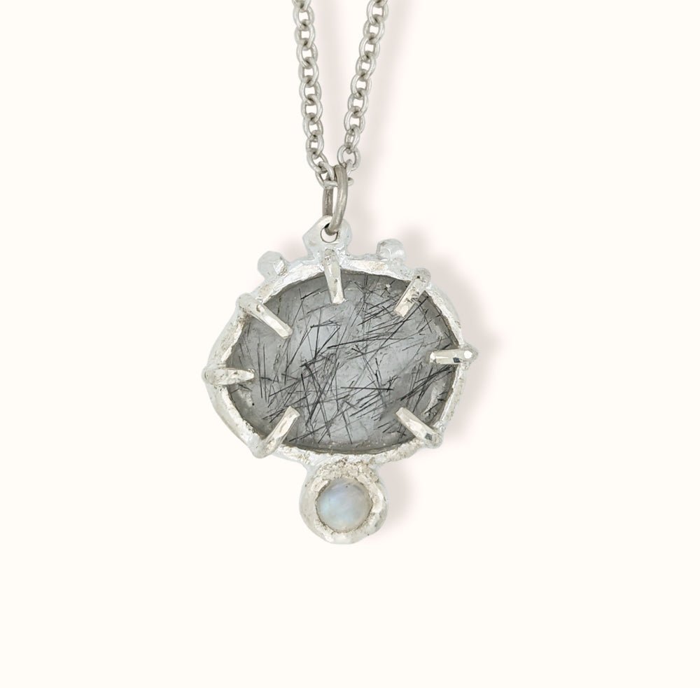 Collana con quarzo tormalinato e labradorite bianca - Grete Schieder - art and jewelry