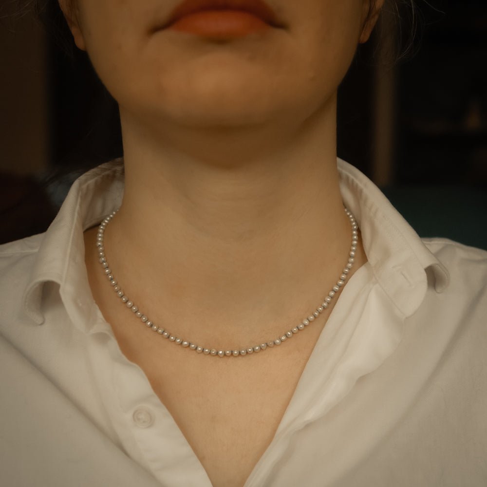 Collana di perle d’acqua dolce - filo azzurro - Grete Schieder - art and jewelry